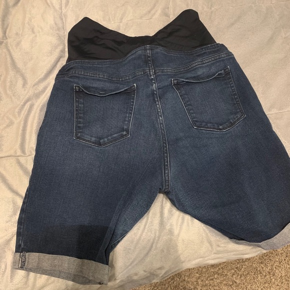 Maternity Bermuda - Picture 2 of 4